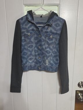 Bullhead Black Denim Jacket Hooded Aztec Print Sweatshirt Sleeves Sz M EUC